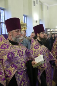 Всенощное бдение на Архиерейском подворье – храме во имя преподобного Серафима Саровского г.Саратова