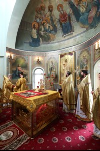 Божественная литургия в храме во имя Всех Святых, в земле Российской просиявших, г. Саратова