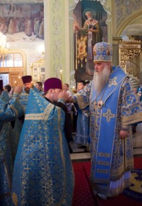 Всенощное бдение в храме в честь Покрова Пресвятой Богородицы г.Саратова