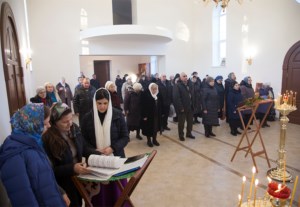 Совершена первая Литургия в новом храме на Увекском кладбище г.Саратова