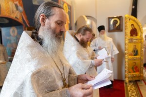 Божественная литургия в Свято-Никольском мужском монастыре г. Саратова