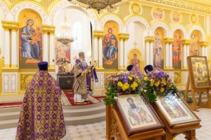 Божественная литургия в храме святителя Спиридона Тримифунтского г. Саратова