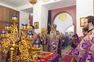 Божественная литургия в храме во имя святой великомученицы Екатерины г. Саратова
