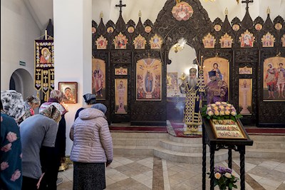 Божественная литургия в храме в честь иконы Божией Матери «Всех скорбящих Радость» г. Саратова