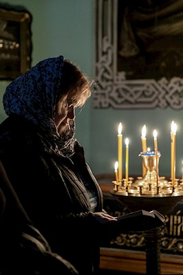 Великое повечерие с чтением канона преподобного Андрея Критского в храме Сошествия Святого Духа г. Саратова