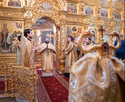 Митрополит Игнатий совершил Божественную литургию в Свято-Троицком кафедральном соборе г. Саратова