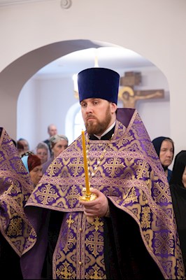 Митрополит Игнатий совершил всенощное бдение в храме в честь иконы Божией Матери «Скоропослушница» г. Шиханы Вольского района
