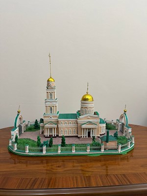 Митрополит Игнатий посетил кафедральный собор в Вольске