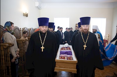 Завершилось пребывание саратовских святителей в крестовом храме епархиального управления