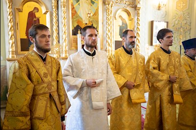Митрополит Игнатий совершил Божественную литургию в Покровском соборе г. Саратова
