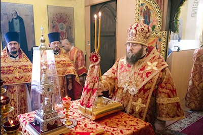 Митрополит Игнатий совершил Божественную литургию в храме святых мучениц Веры, Надежды, Любови и матери их Софии поселка Светлый