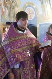 Крещальная литургия в Свято-Троицком соборе Саратова