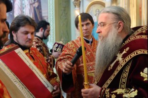 Великая Пасхальная вечерня в Покровском храме Саратова