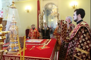 Божественная литургия в храме в честь Покрова Пресвятой Богородицы