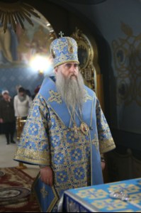 Вечернее богослужение с чтением акафиста Пресвятой Богородице в Свято-Троицком соборе Саратова