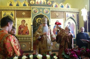 Божественная литургия в храме во имя мучениц Веры, Надежды, Любови и матери их Софии поселка Светлый Татищевского района