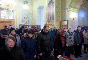 Божественная литургия в храме в честь Покрова Пресвятой Богородицы г. Саратова