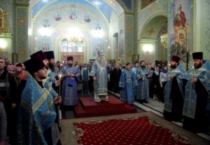 Всенощное бдение в храме в честь Покрова Пресвятой Богородицы г.Саратова