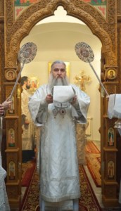 Божественная литургия и панихида в храме во имя святителя и чудотворца Николая на Елшанском кладбище г. Саратова