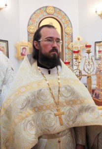 Божественная литургия в саратовском храме святителя Луки Исповедника, архиепископа Симферопольского