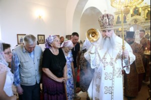 Всенощное бдение в храме во имя святых царственных страстотерпцев п. Дубки