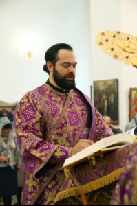 Божественная литургия в храме в честь Рождества Христова г.Саратова