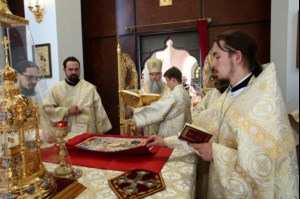 Божественная литургия в Свято-Алексиевском женском монастыре г.Саратова