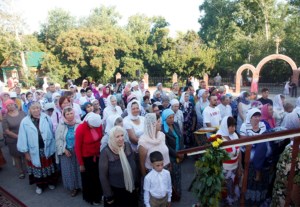 Божественная литургия в Вавиловом Доле