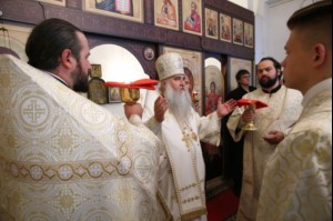 Божественная литургия в храме во имя святителя Тихона, епископа Воронежского, Задонского чудотворца, г. Саратова