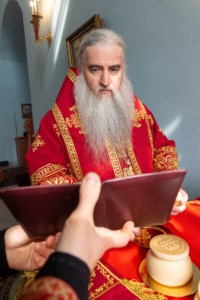 Божественная литургия в храме в честь Покрова Пресвятой Богородицы г. Петровска