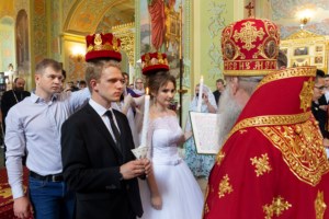 Таинство Венчания в Покровском храме г. Саратова