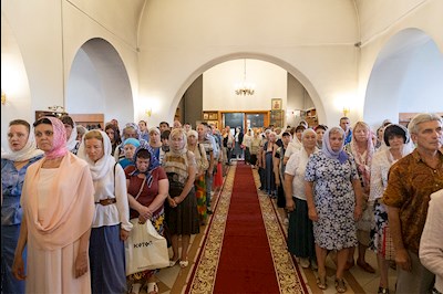 Всенощное бдение в храме во имя святых первоверховных апостолов Петра и Павла г. Саратова