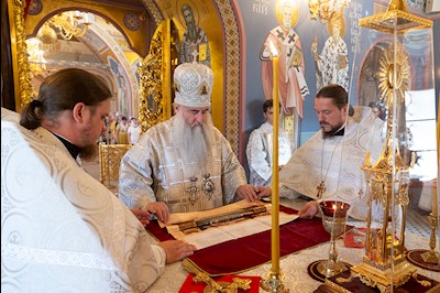 Божественная литургия в Свято-Троицком кафедральном соборе г. Саратова