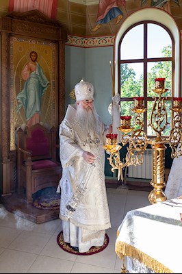 Божественная литургия в Вознесенско-Пантелеимоновском храме с. Усть-Курдюм Саратовского района