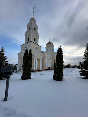 Митрополит Игнатий посетил кафедральный собор в Вольске