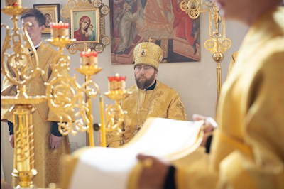 Митрополит Игнатий совершил Божественную литургию в храме в честь иконы Божией Матери «Всех скорбящих Радость» г. Саратова