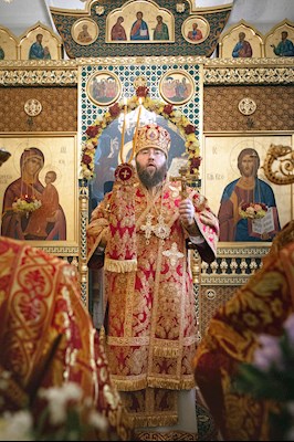 Митрополит Игнатий совершил Божественную литургию в храме святых мучениц Веры, Надежды, Любови и матери их Софии поселка Светлый
