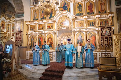 Митрополит Игнатий возглавил соборное архиерейское богослужение в Свято-Троицком кафедральном соборе г. Покровска (Энгельса)