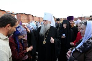 Чин основания Владимирского храма подворья Свято-Алексиевского женского монастыря Саратова в Вольске