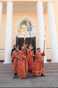 Божественная литургия в Свято-Троицком кафедральном соборе города Вольска