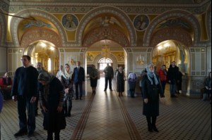 Божественная литургия в Свято-Троицком кафедральном соборе г. Саратова