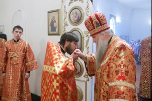 Божественная литургия в храме в честь Покрова Пресвятой Богородицы р.п. Новые Бурасы