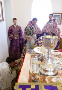 Божественная литургия в храме во имя святителей Василия Великого, Григория Богослова, Иоанна Златоуста г. Саратова