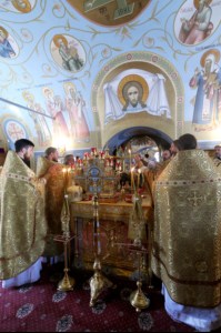 Епископ Пахомий совершил Божественную литургию в Свято-Троицком кафедральном соборе Саратова