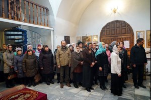 Божественная литургия и панихида в храме во имя святителя и чудотворца Николая на Елшанском кладбище г. Саратова