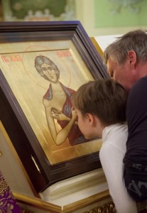 Всенощное бдение в храме в честь Покрова Пресвятой Богородицы г.Саратова