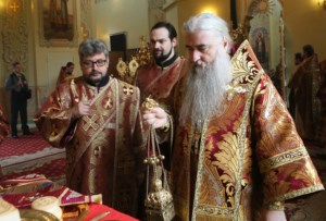 Вечерня в соединении с Литургией Василия Великого и Чин умовения ног в храме в честь Покрова Пресвятой Богородицы г.Саратова
