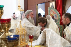 Божественная литургия в храме во имя святителя Тихона, епископа Воронежского, Задонского чудотворца г. Саратова