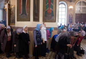 Божественная литургия в Свято-Троицком кафедральном соборе г. Покровска