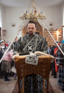 Литургия Преждеосвященных Даров, малое повечерие, утреня и первый час на Архиерейском подворье — храме во имя святых равноапостольных Кирилла и Мефодия при СГУ